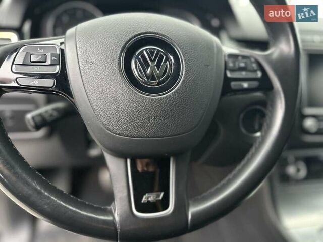 Чорний Фольксваген Туарег, об'ємом двигуна 3 л та пробігом 246 тис. км за 27700 $, фото 22 на Automoto.ua
