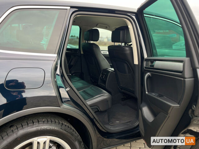 Черный Фольксваген Туарег, объемом двигателя 3 л и пробегом 129 тыс. км за 27500 $, фото 27 на Automoto.ua