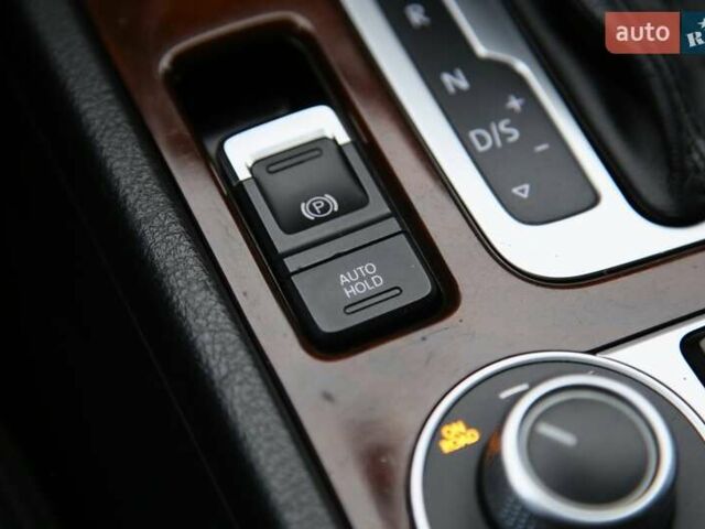 Черный Фольксваген Туарег, объемом двигателя 2.97 л и пробегом 241 тыс. км за 22500 $, фото 19 на Automoto.ua