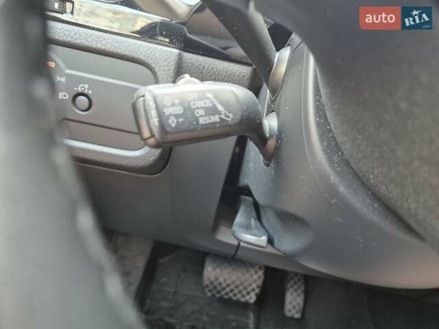 Черный Фольксваген Туарег, объемом двигателя 3 л и пробегом 263 тыс. км за 29000 $, фото 30 на Automoto.ua