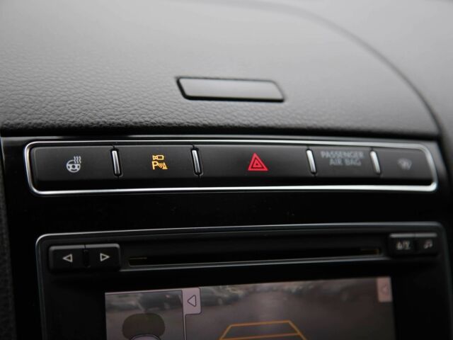 Черный Фольксваген Туарег, объемом двигателя 3 л и пробегом 241 тыс. км за 22500 $, фото 16 на Automoto.ua