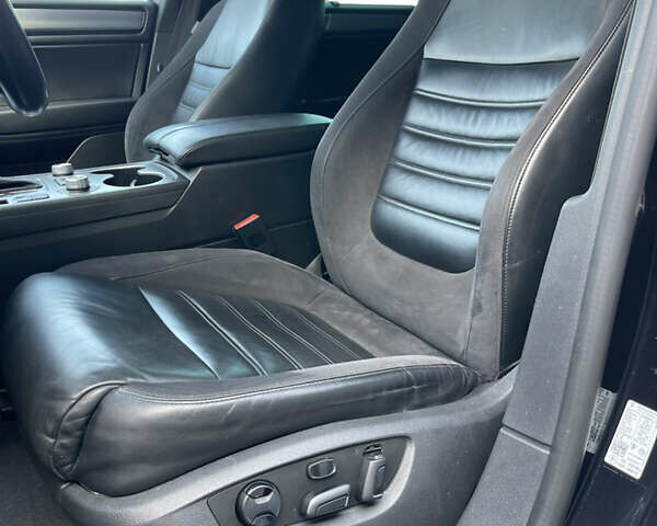 Черный Фольксваген Туарег, объемом двигателя 3 л и пробегом 266 тыс. км за 27990 $, фото 31 на Automoto.ua