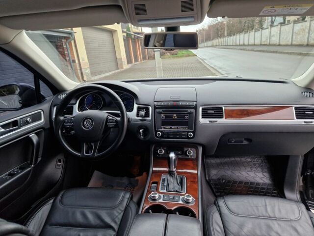 Чорний Фольксваген Туарег, об'ємом двигуна 3 л та пробігом 242 тис. км за 23000 $, фото 17 на Automoto.ua