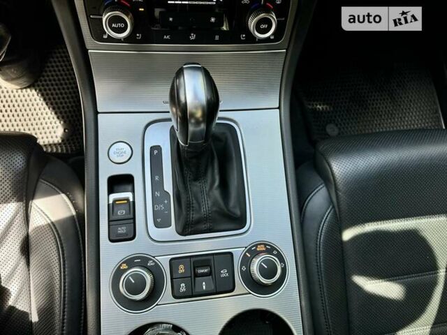 Чорний Фольксваген Туарег, об'ємом двигуна 2.97 л та пробігом 130 тис. км за 33000 $, фото 18 на Automoto.ua