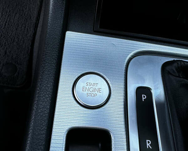 Черный Фольксваген Туарег, объемом двигателя 2.97 л и пробегом 202 тыс. км за 30000 $, фото 32 на Automoto.ua