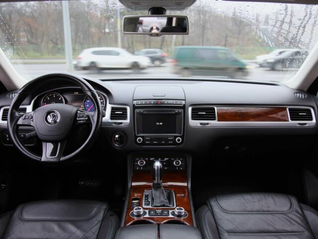 Черный Фольксваген Туарег, объемом двигателя 3 л и пробегом 241 тыс. км за 22500 $, фото 11 на Automoto.ua