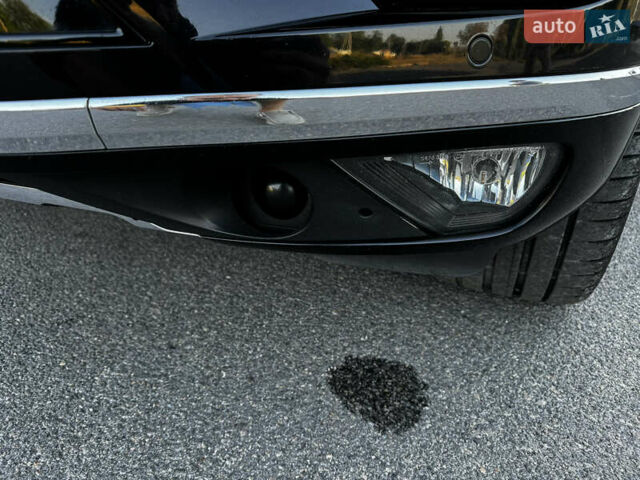 Черный Фольксваген Туарег, объемом двигателя 2.97 л и пробегом 202 тыс. км за 30000 $, фото 16 на Automoto.ua