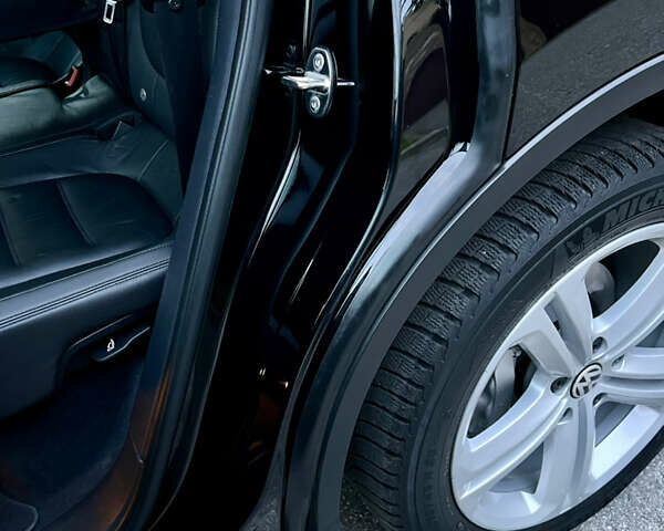 Черный Фольксваген Туарег, объемом двигателя 2.97 л и пробегом 267 тыс. км за 19900 $, фото 74 на Automoto.ua