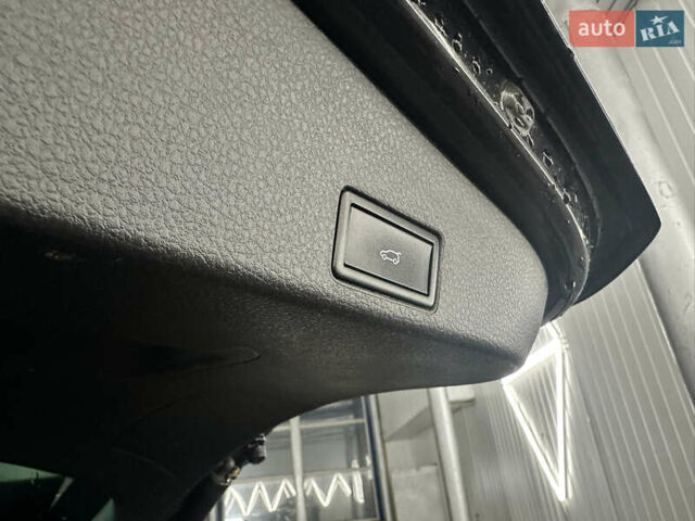 Черный Фольксваген Туарег, объемом двигателя 3 л и пробегом 56 тыс. км за 27000 $, фото 36 на Automoto.ua