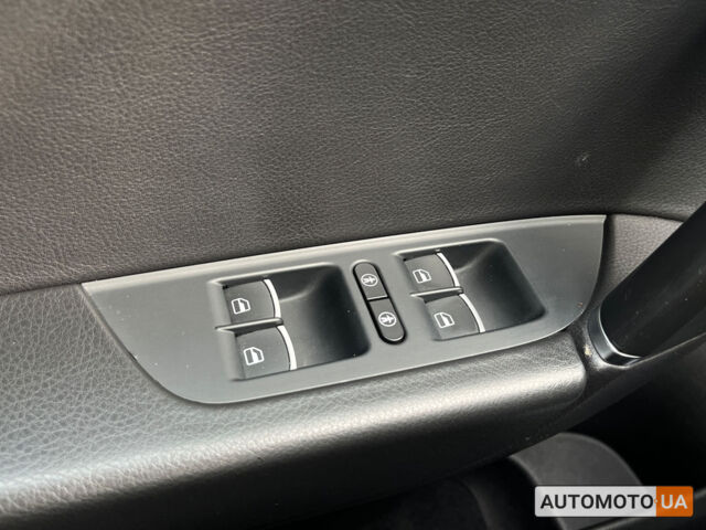 Черный Фольксваген Туарег, объемом двигателя 3 л и пробегом 129 тыс. км за 27500 $, фото 10 на Automoto.ua