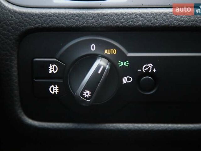 Черный Фольксваген Туарег, объемом двигателя 2.97 л и пробегом 241 тыс. км за 22500 $, фото 22 на Automoto.ua