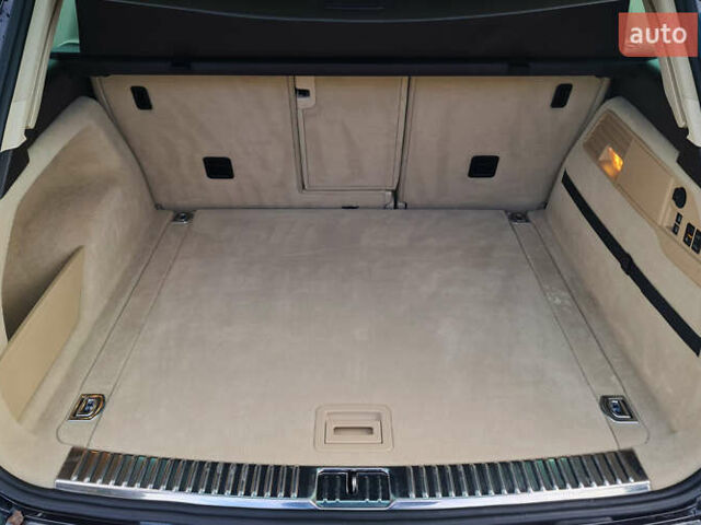 Чорний Фольксваген Туарег, об'ємом двигуна 3 л та пробігом 185 тис. км за 32999 $, фото 13 на Automoto.ua