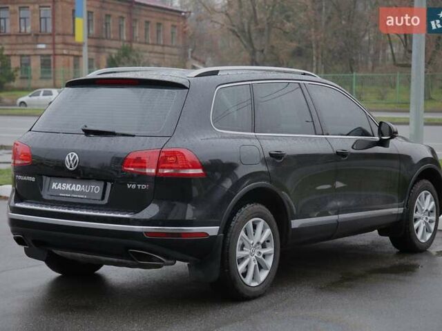Черный Фольксваген Туарег, объемом двигателя 2.97 л и пробегом 241 тыс. км за 22500 $, фото 5 на Automoto.ua