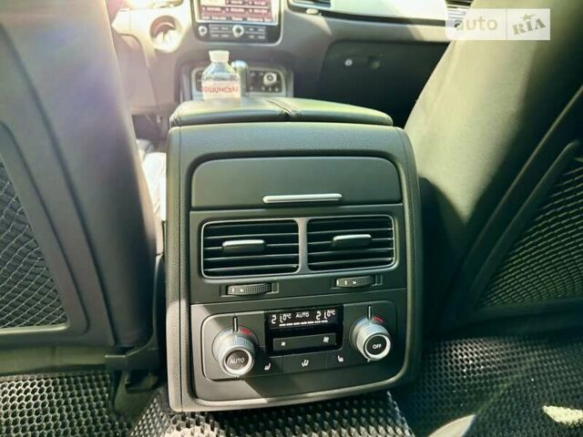 Чорний Фольксваген Туарег, об'ємом двигуна 2.97 л та пробігом 130 тис. км за 33000 $, фото 13 на Automoto.ua