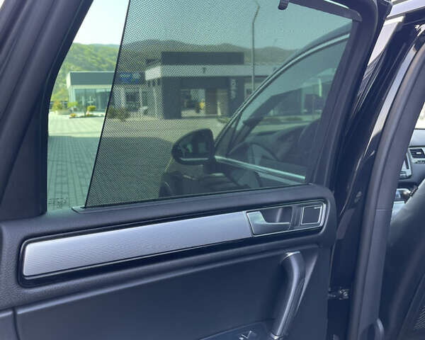 Черный Фольксваген Туарег, объемом двигателя 3 л и пробегом 266 тыс. км за 27990 $, фото 30 на Automoto.ua