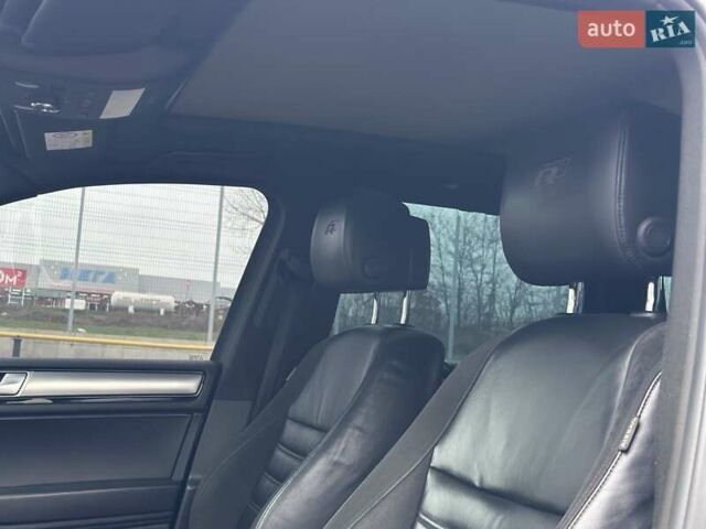 Чорний Фольксваген Туарег, об'ємом двигуна 3 л та пробігом 246 тис. км за 27700 $, фото 24 на Automoto.ua