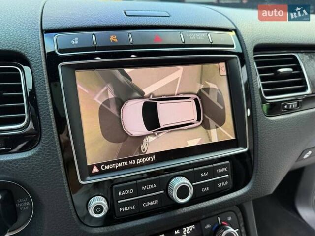 Черный Фольксваген Туарег, объемом двигателя 4.13 л и пробегом 195 тыс. км за 31990 $, фото 25 на Automoto.ua