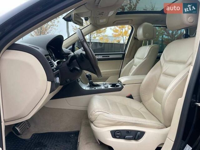 Черный Фольксваген Туарег, объемом двигателя 2.97 л и пробегом 159 тыс. км за 35490 $, фото 7 на Automoto.ua