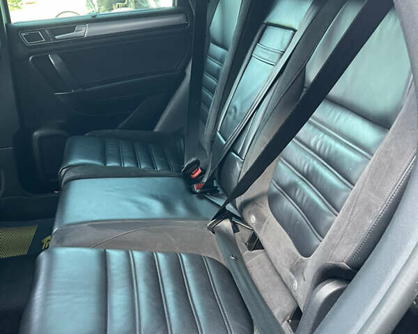 Черный Фольксваген Туарег, объемом двигателя 3 л и пробегом 266 тыс. км за 27990 $, фото 39 на Automoto.ua