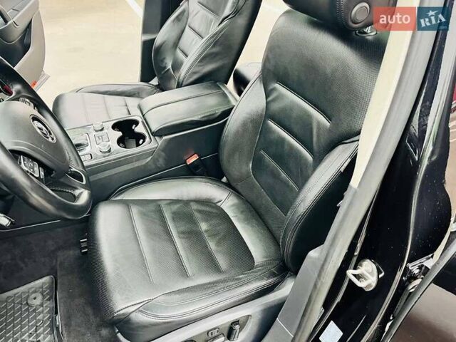 Чорний Фольксваген Туарег, об'ємом двигуна 2.97 л та пробігом 275 тис. км за 23200 $, фото 41 на Automoto.ua