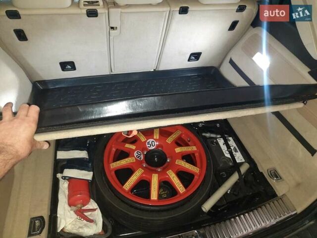 Черный Фольксваген Туарег, объемом двигателя 2.97 л и пробегом 145 тыс. км за 25300 $, фото 6 на Automoto.ua