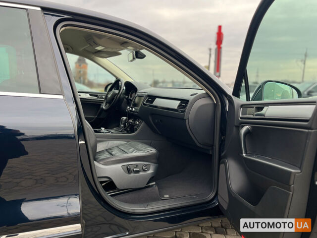 Черный Фольксваген Туарег, объемом двигателя 3 л и пробегом 129 тыс. км за 27500 $, фото 24 на Automoto.ua