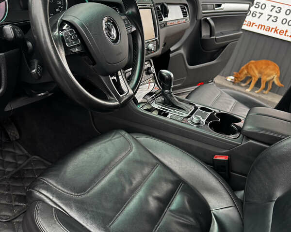 Черный Фольксваген Туарег, объемом двигателя 2.97 л и пробегом 270 тыс. км за 22300 $, фото 17 на Automoto.ua