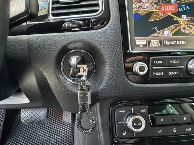 Чорний Фольксваген Туарег, об'ємом двигуна 2.97 л та пробігом 194 тис. км за 22499 $, фото 43 на Automoto.ua