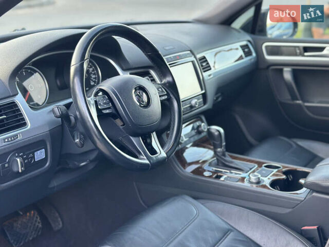 Чорний Фольксваген Туарег, об'ємом двигуна 2.97 л та пробігом 194 тис. км за 24999 $, фото 8 на Automoto.ua