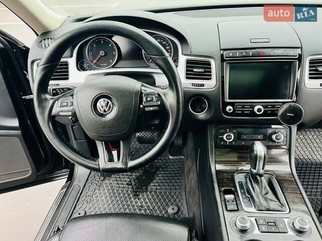 Чорний Фольксваген Туарег, об'ємом двигуна 2.97 л та пробігом 275 тис. км за 23200 $, фото 27 на Automoto.ua