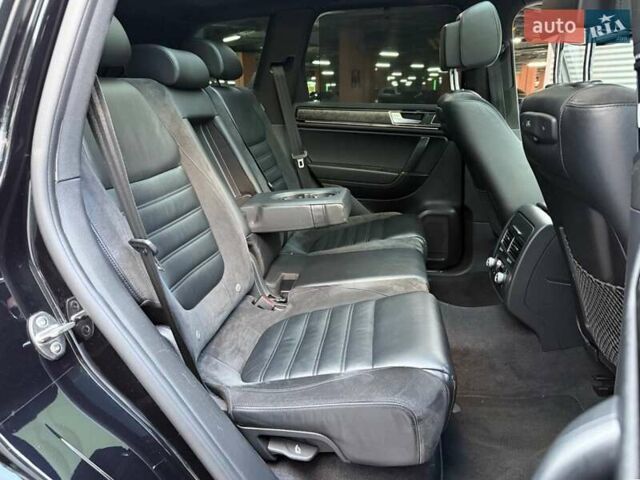 Черный Фольксваген Туарег, объемом двигателя 4.13 л и пробегом 195 тыс. км за 31990 $, фото 11 на Automoto.ua