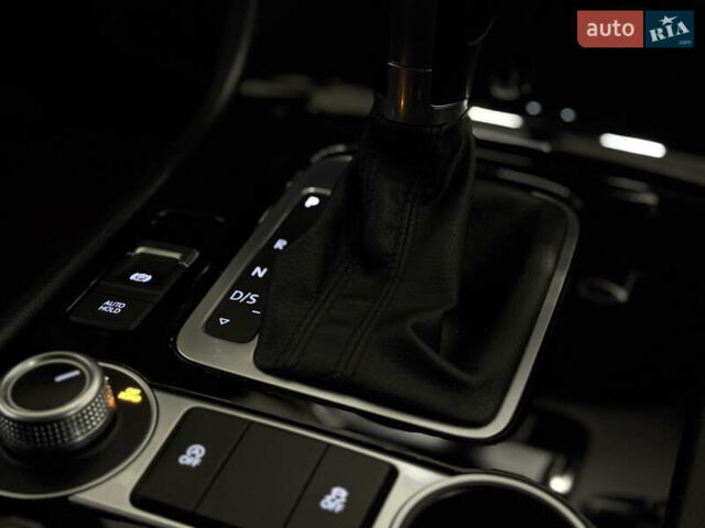 Черный Фольксваген Туарег, объемом двигателя 3 л и пробегом 258 тыс. км за 24799 $, фото 18 на Automoto.ua