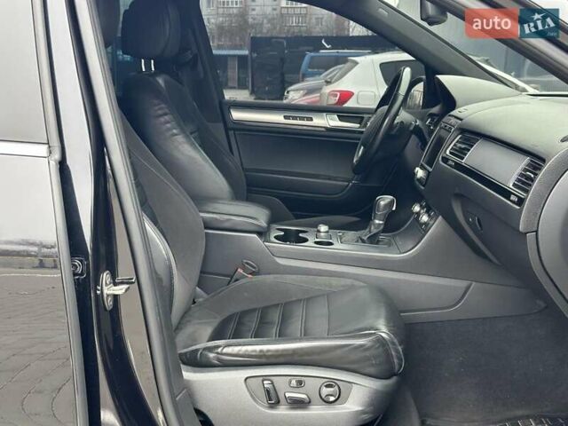 Чорний Фольксваген Туарег, об'ємом двигуна 3 л та пробігом 246 тис. км за 27700 $, фото 34 на Automoto.ua