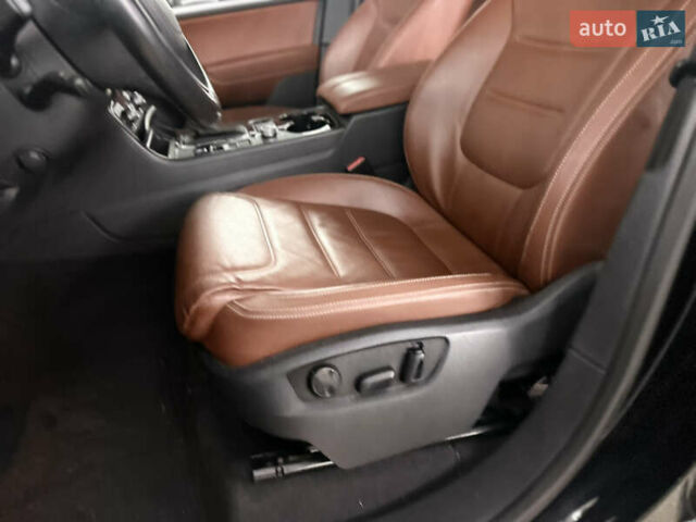 Черный Фольксваген Туарег, объемом двигателя 3 л и пробегом 56 тыс. км за 27000 $, фото 26 на Automoto.ua