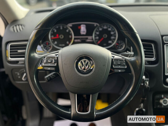 Черный Фольксваген Туарег, объемом двигателя 3 л и пробегом 129 тыс. км за 27500 $, фото 12 на Automoto.ua