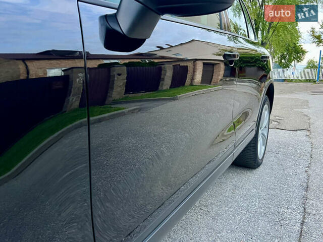 Черный Фольксваген Туарег, объемом двигателя 2.97 л и пробегом 267 тыс. км за 19900 $, фото 12 на Automoto.ua