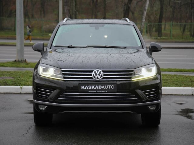 Черный Фольксваген Туарег, объемом двигателя 3 л и пробегом 241 тыс. км за 22500 $, фото 1 на Automoto.ua