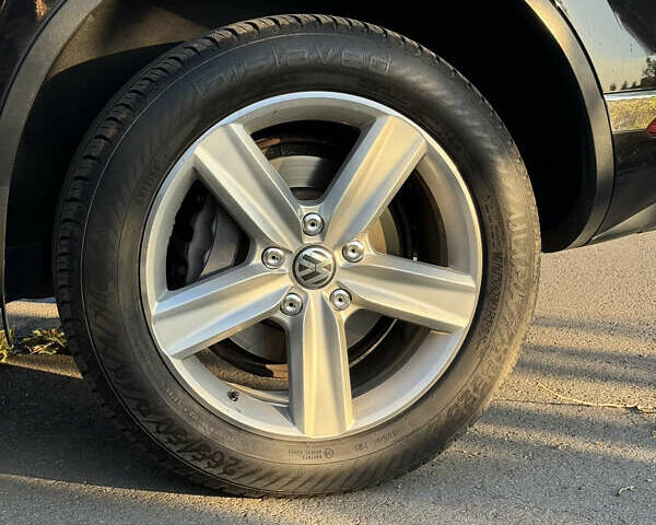 Черный Фольксваген Туарег, объемом двигателя 3 л и пробегом 219 тыс. км за 26900 $, фото 7 на Automoto.ua