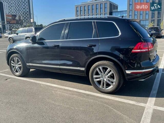 Чорний Фольксваген Туарег, об'ємом двигуна 2.97 л та пробігом 150 тис. км за 27500 $, фото 5 на Automoto.ua