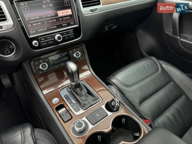 Черный Фольксваген Туарег, объемом двигателя 3.6 л и пробегом 219 тыс. км за 16999 $, фото 30 на Automoto.ua