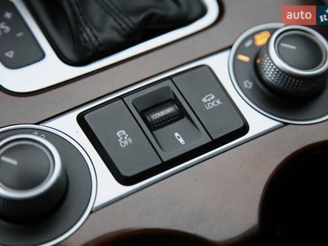 Черный Фольксваген Туарег, объемом двигателя 2.97 л и пробегом 241 тыс. км за 22500 $, фото 20 на Automoto.ua