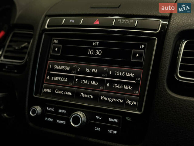 Черный Фольксваген Туарег, объемом двигателя 3 л и пробегом 258 тыс. км за 24799 $, фото 16 на Automoto.ua