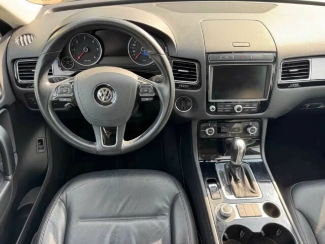 Чорний Фольксваген Туарег, об'ємом двигуна 3 л та пробігом 74 тис. км за 7000 $, фото 10 на Automoto.ua