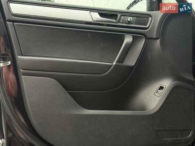 Черный Фольксваген Туарег, объемом двигателя 3.6 л и пробегом 220 тыс. км за 16900 $, фото 21 на Automoto.ua