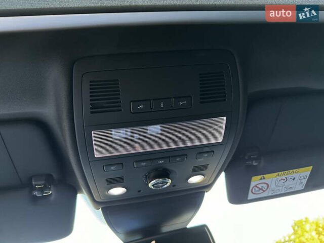 Черный Фольксваген Туарег, объемом двигателя 2.97 л и пробегом 202 тыс. км за 30000 $, фото 35 на Automoto.ua