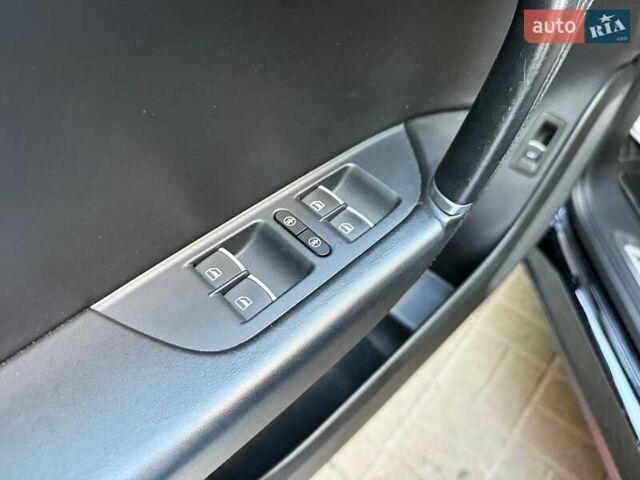 Черный Фольксваген Туарег, объемом двигателя 4.13 л и пробегом 195 тыс. км за 31990 $, фото 17 на Automoto.ua