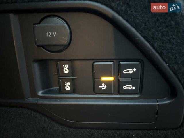 Черный Фольксваген Туарег, объемом двигателя 2.97 л и пробегом 267 тыс. км за 19900 $, фото 65 на Automoto.ua