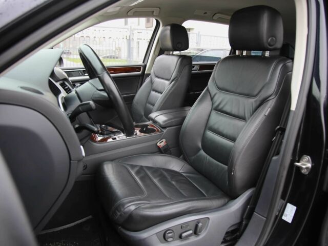 Черный Фольксваген Туарег, объемом двигателя 3 л и пробегом 241 тыс. км за 22500 $, фото 6 на Automoto.ua