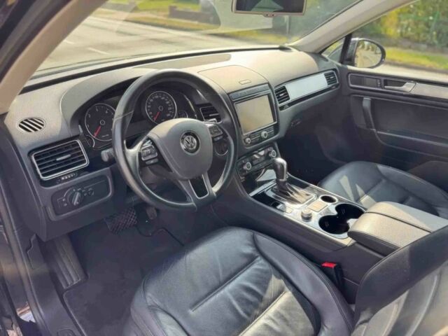 Чорний Фольксваген Туарег, об'ємом двигуна 3 л та пробігом 74 тис. км за 7000 $, фото 8 на Automoto.ua