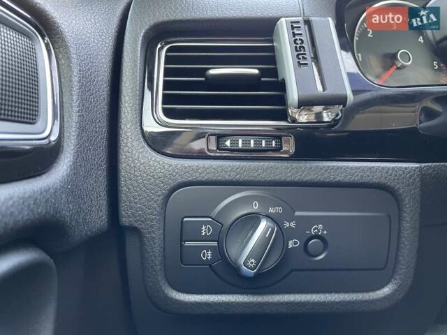 Фольксваген Туарег 2015 в Виннице на Automoto.ua Черный Фольксваген Туарег, объемом двигателя 2.97 л и пробегом 172 тыс. км за 25000 $, фото 41 на Automoto.ua